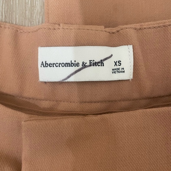 Abercrombie and Fitch Tan Wide-Leg Pleated Trousers XS - Picture 5 of 6
